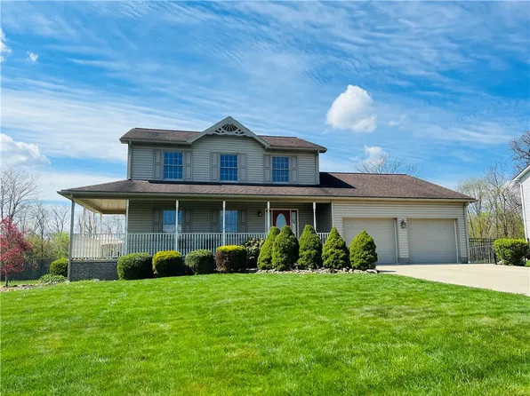 120 Cherry Blossom Dr, Mount Pleasant, PA 15666