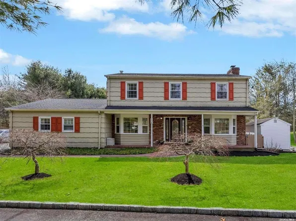 378 Smith Road, Ronkonkoma, NY 11779