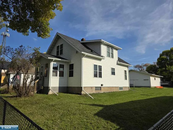 814 Summit St, Eveleth, MN 55734