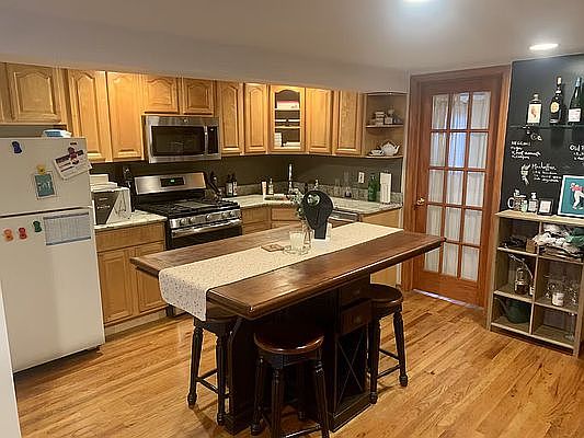 1st image of 258 22nd St #1