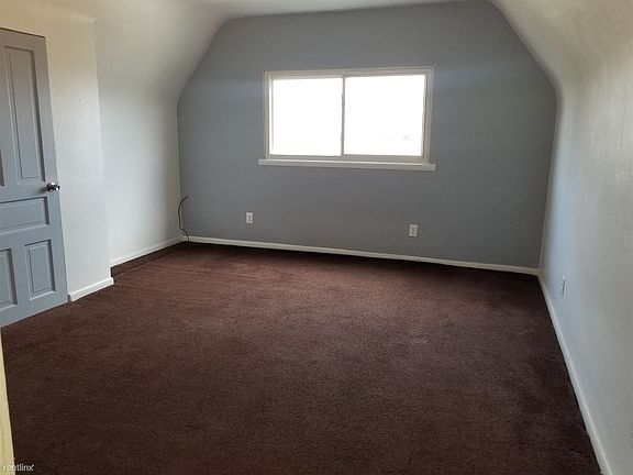 522 Bessemer Apt 3 Living Room