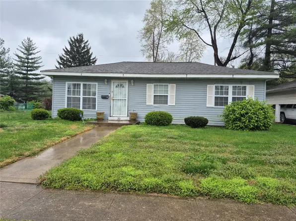 39 Martell Dr, East Saint Louis, IL 62203