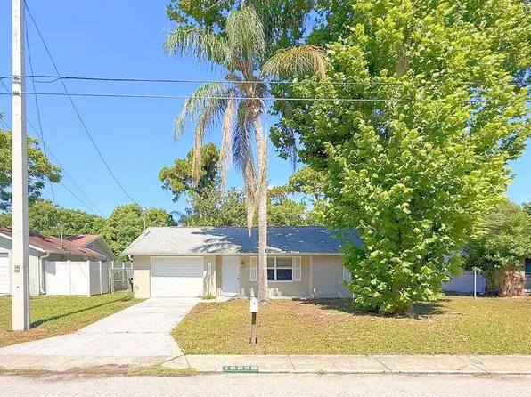 15839 Villa Dr, Hudson, FL 34667