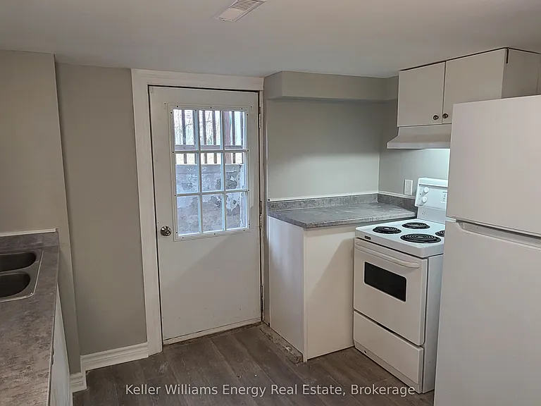 201 Celina St #BASEMENT — Photo 8