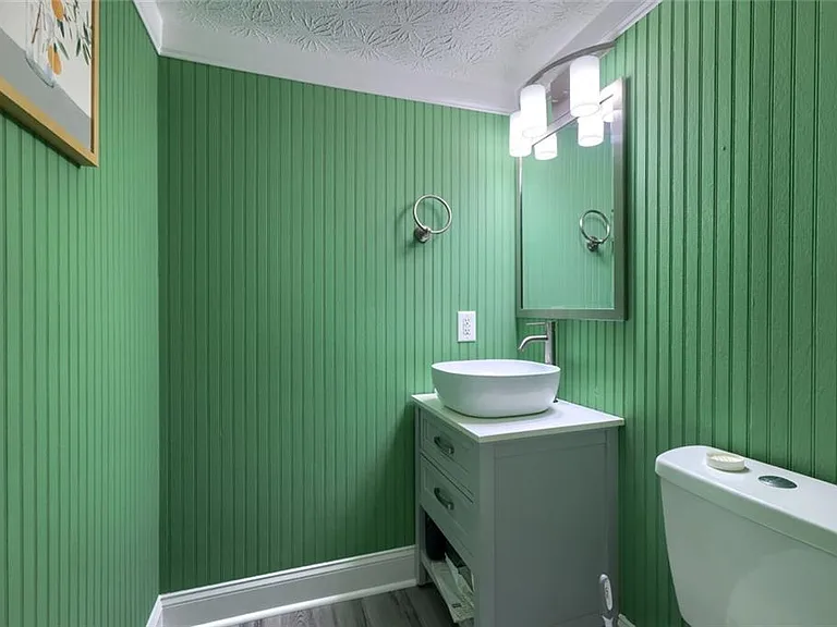 119 Forrest Ave — Photo 6