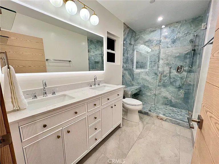 23443 Balmoral Ln — Photo 28
