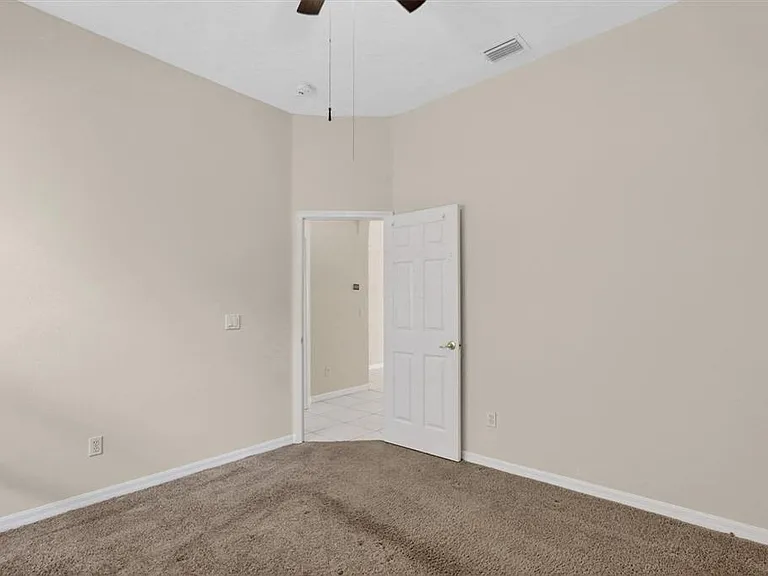 8506 Saint Marino Blvd — Photo 25