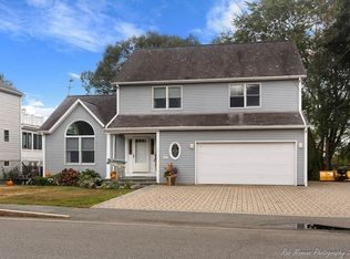 61 Spring Rd, Nahant, MA 01908