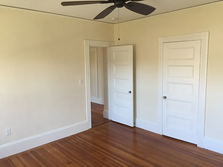 733 Hale St — Photo 2