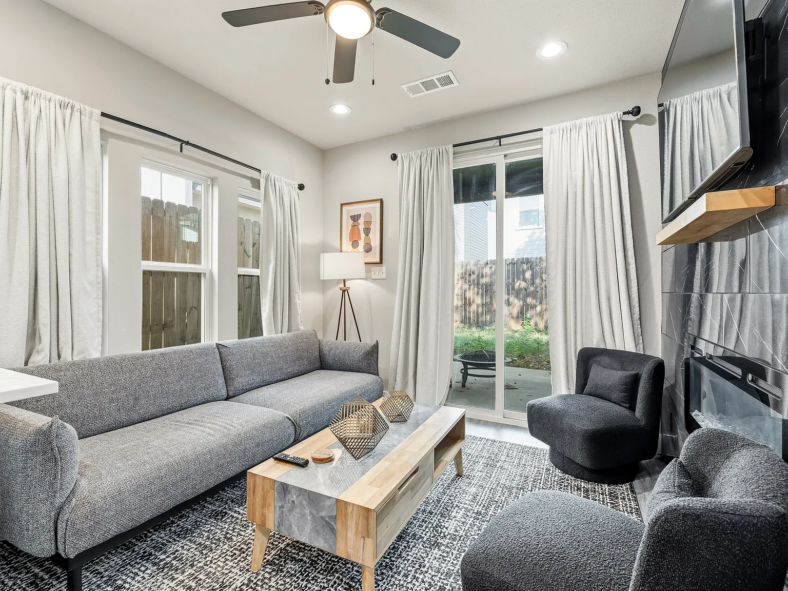 2 bed, 1620 sqft, $4,000 — Photo 2