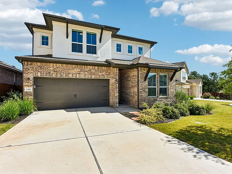 1209 Willie Ranch Way — Photo 2