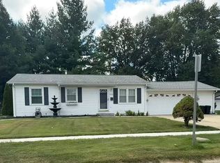 2033 Henley Rd, Springfield, IL 62702