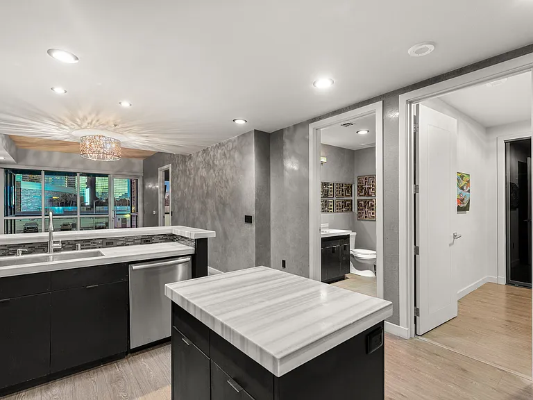4525 Dean Martin Dr #511 — Photo 6