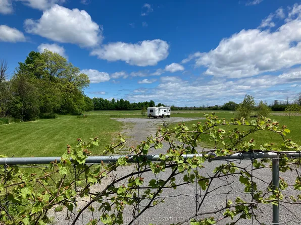 3425 County Road 10 Rd, Prince Edward County, ON K0K 2P0