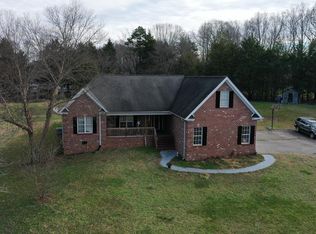 142 E Rollingmeadow Rd, Advance, NC 27006