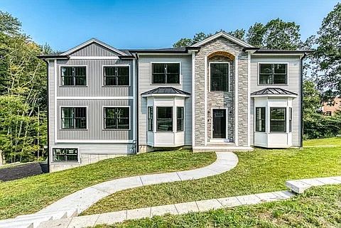 1st image of 9 Flanagan Dr