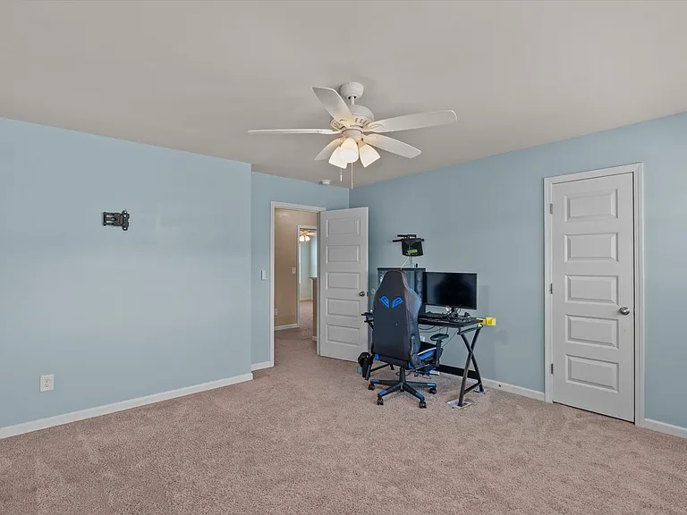 4704 Southwind Rd — Photo 45