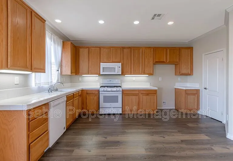 37400 Queen Anne Pl — Photo 3