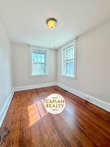 542 Chapel St #E — Photo 11
