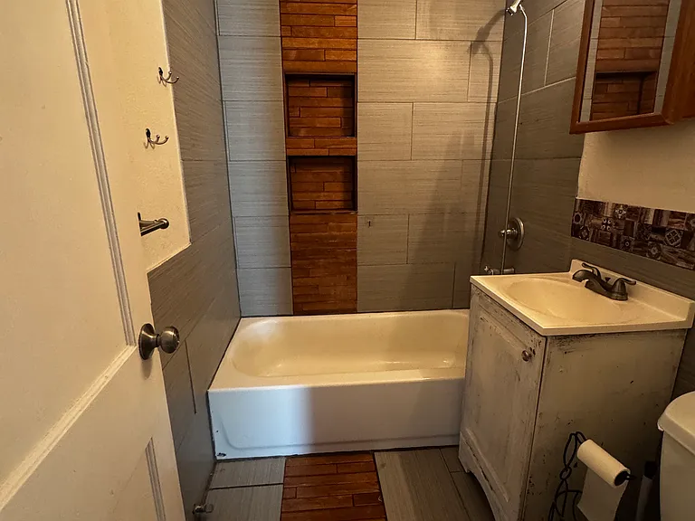 4212 S Van Buren St — Photo 4