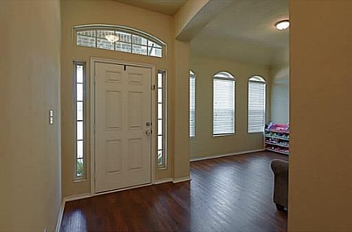 5th image of 3704 Mariposa Ct
