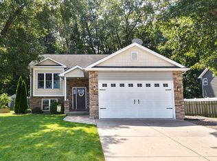 1613 11th Pl, Hobart, IN 46342