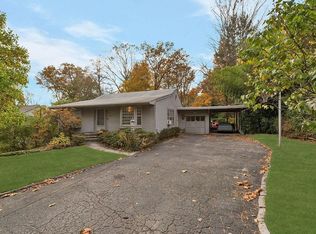 418 Chelsea Rd, White Plains, NY 10603