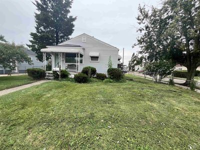 2358 River Dr, Lincoln Park, MI, 48146