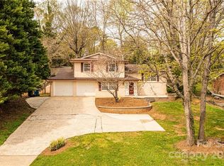 1058 18th Ave NW, Hickory, NC 28601