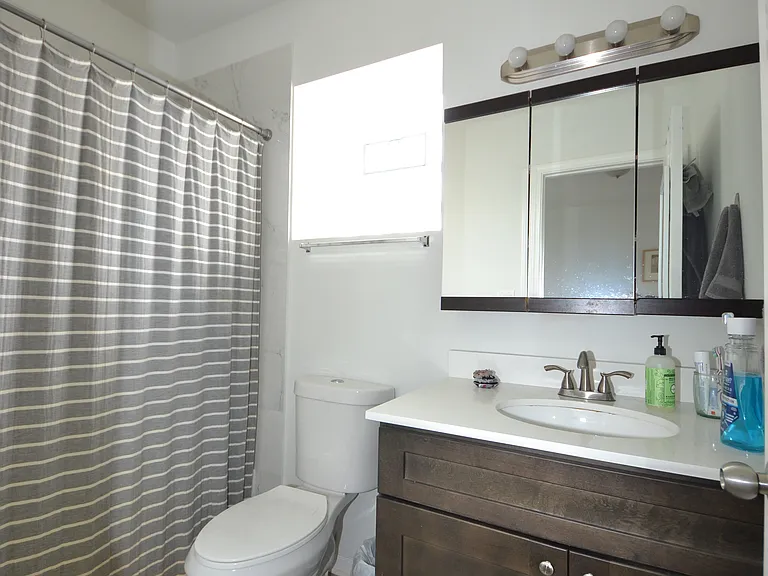 3212 S Parnell Ave #2 — Photo 7