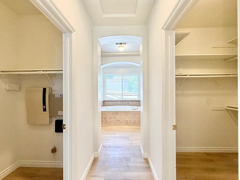 13835 Kerry Ln — Photo 13