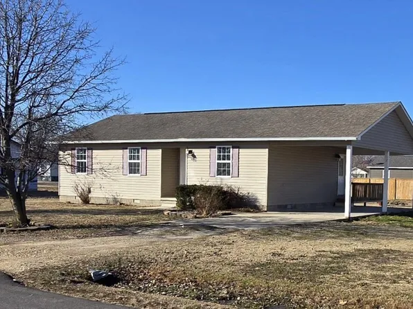 102 McNair St, Dexter, MO 63841