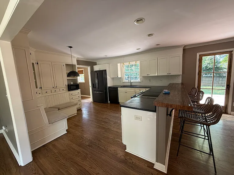 912 San Ramon Ave SE — Photo 3