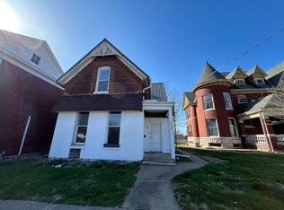 1136 State St #1/2, Quincy, IL 62301
