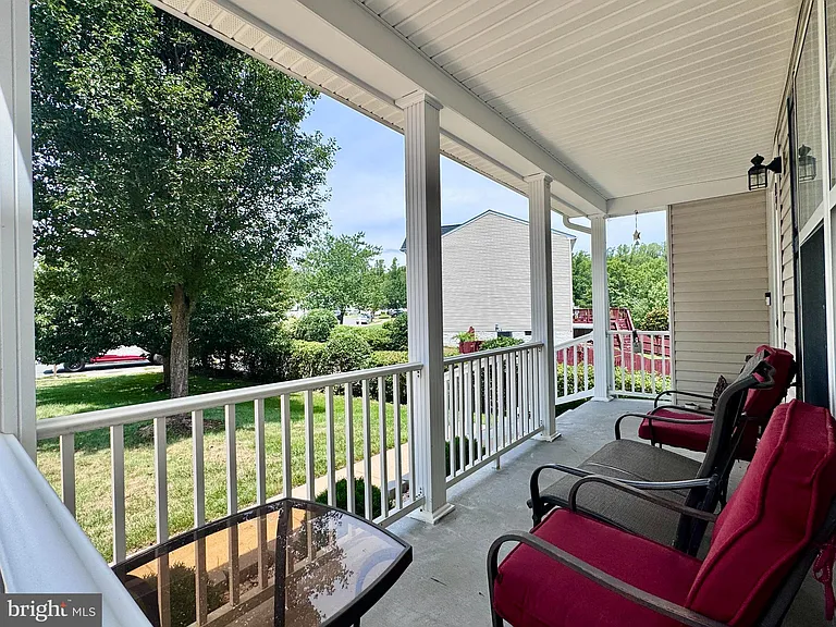 29 Webb Ct — Photo 3