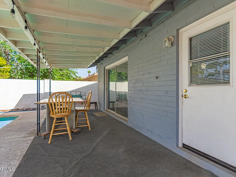 106 E Geneva Dr — Photo 28