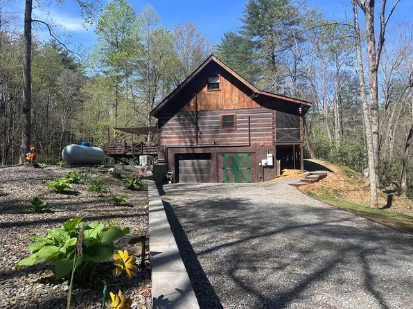 520 Farmer Dr, Murphy, NC 28906