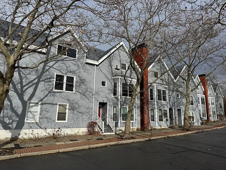 127 Union St #2 — Photo 12