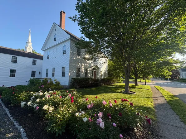 56 Court Street, Castine, ME 04421