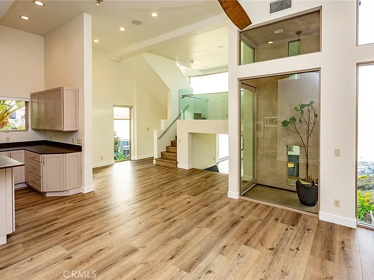 805 Katella St — Photo 9