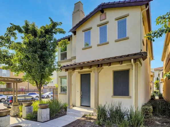 1190 Flurry Dr, Livermore, CA 94550