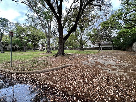 4th image of 5571 Candlewood Dr