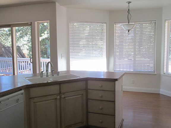 5th image of 25123 Cascade Dr