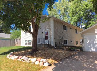 885 California Ave W, Saint Paul, MN 55117
