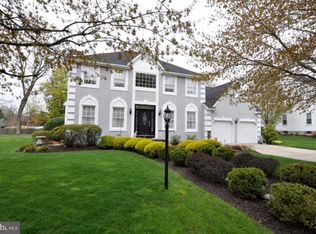 6 Springhouse Dr, Medford, NJ 08055