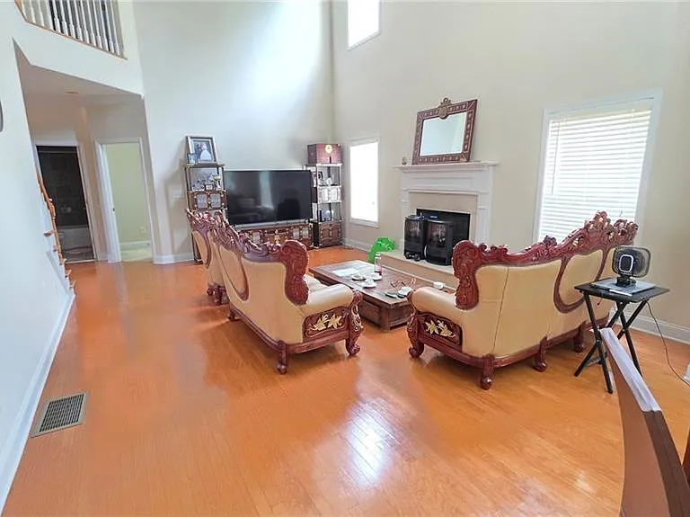 4060 Suwanee Bend Dr — Photo 7