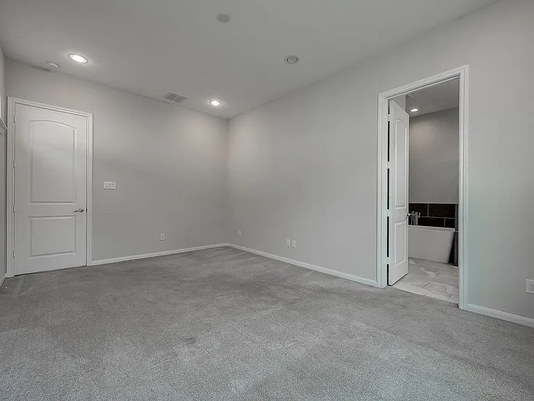5610 Patrick St #I — Photo 8