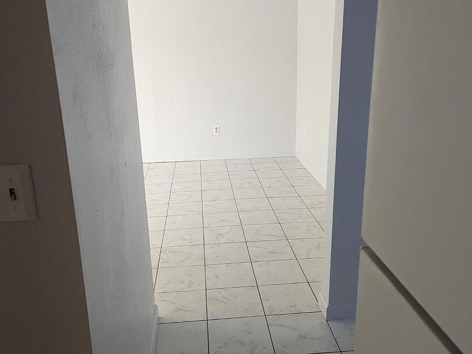 1st image of 2061 Industrial Blvd APT 3