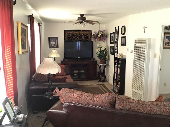 5th image of 9427 E Avenue U