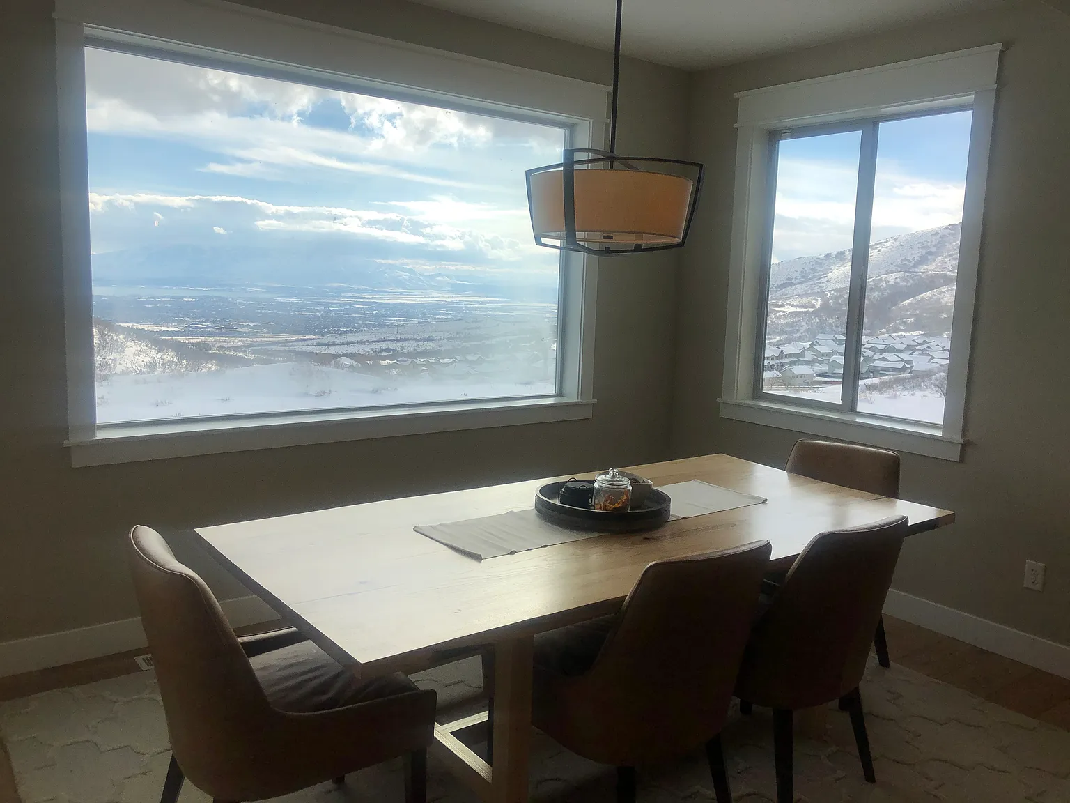 5 bed, 4600 sqft, $5,000 — Photo 3